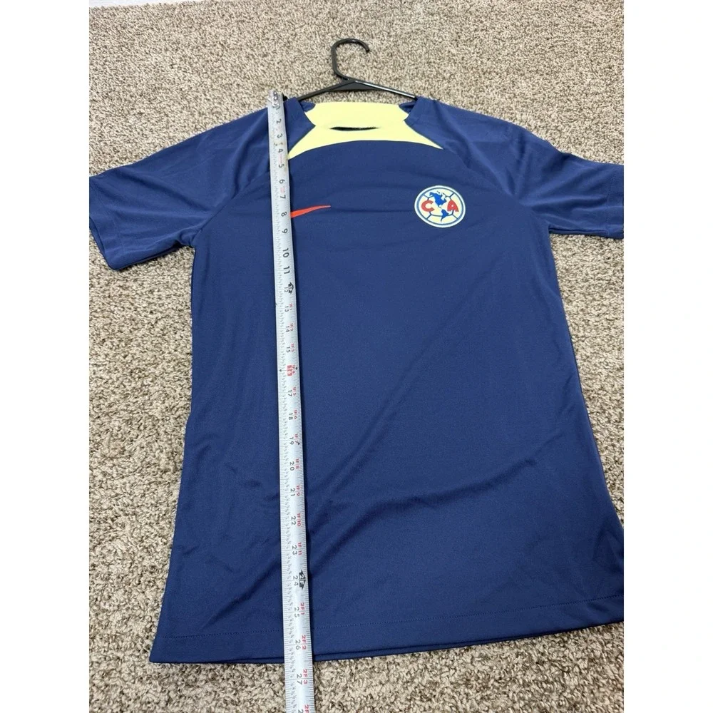 Nike product club